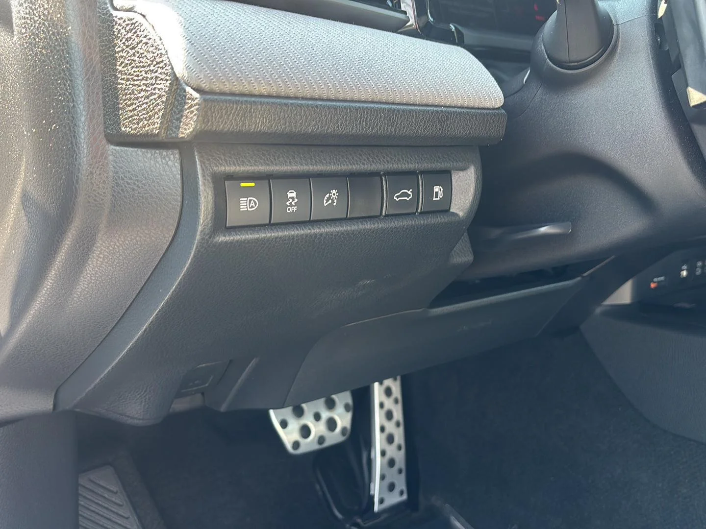 Certified Used 2025 Ice Cap Toyota SE image 33