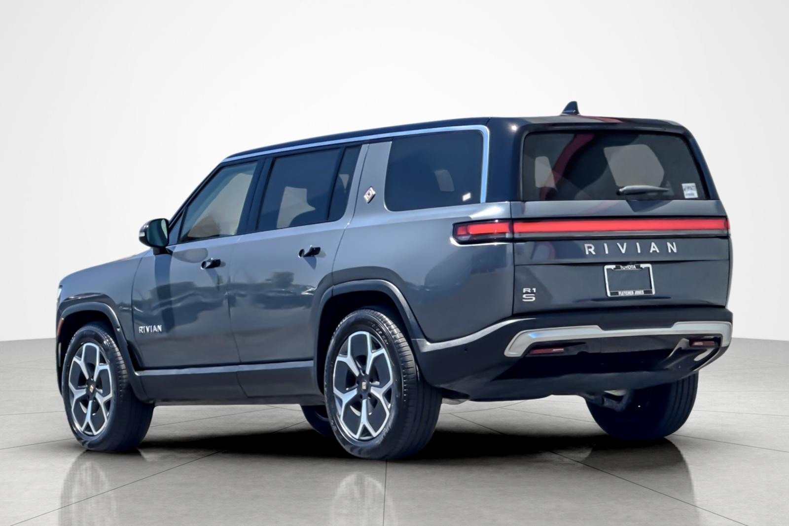 Used 2024 GRAY Rivian Adventure image 3