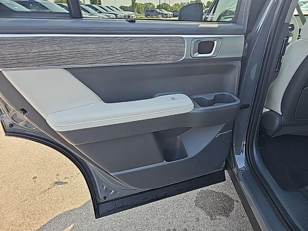 2026 Hyundai Santa Fe Limited - Photo 33