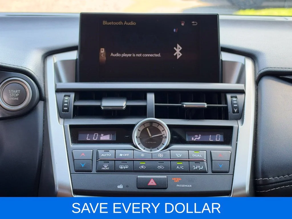 Used 2015  Lexus 200t image 14