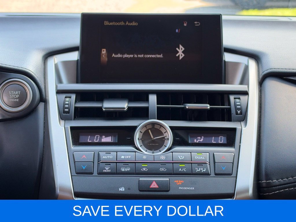 Used 2015  Lexus 200t image 14