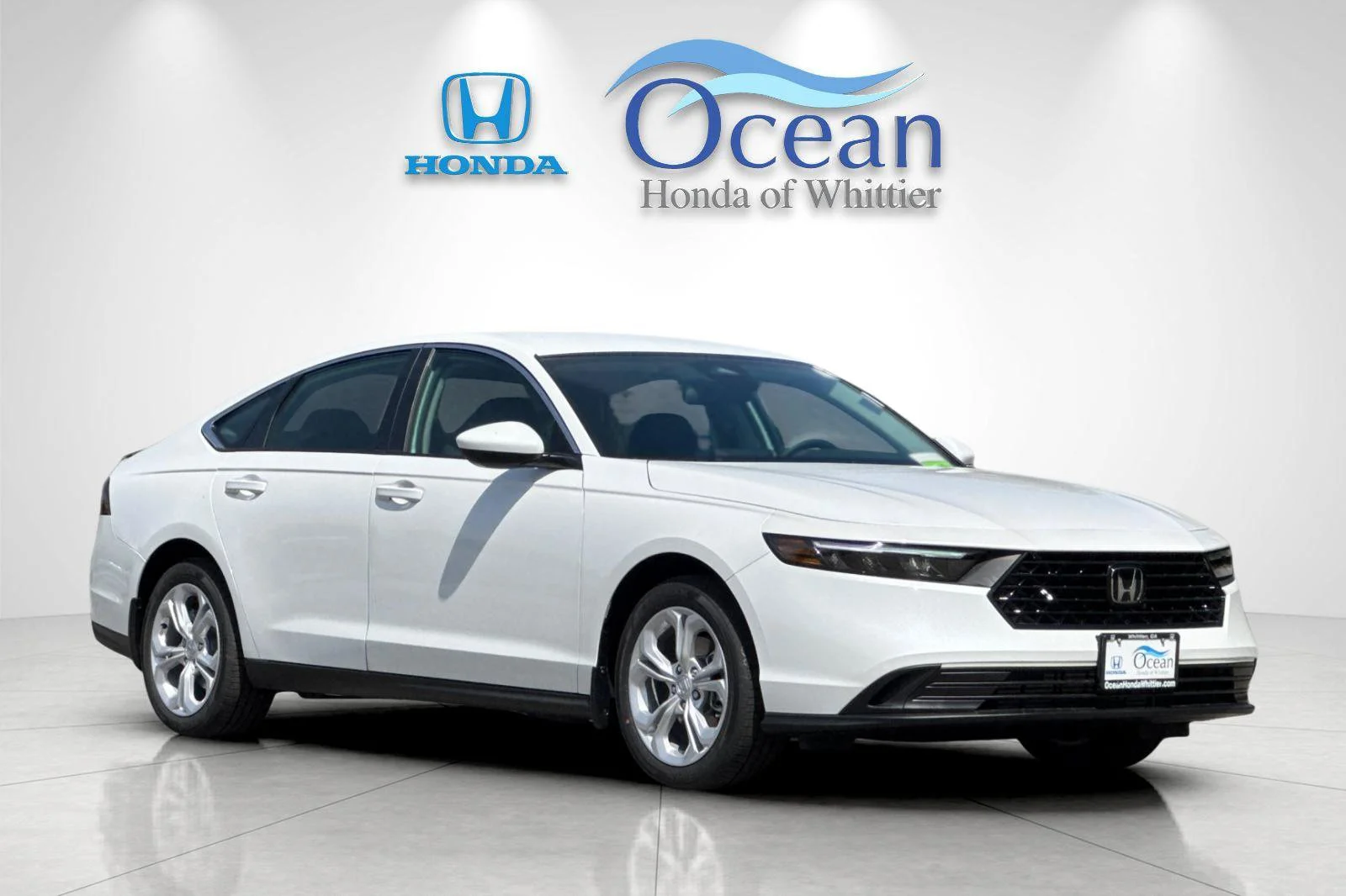 New 2026 Platinum White Pearl Honda LX image 2