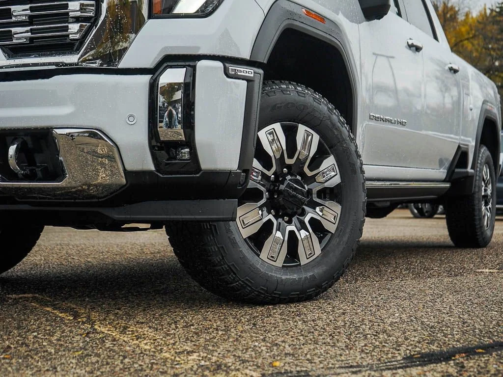 2026 GMC Sierra 3500HD Denali - Photo 6