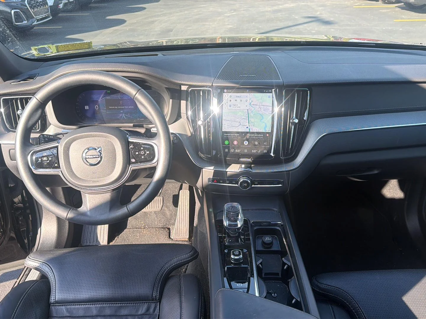 Used 2024 Onyx Black Metallic Volvo Ultimate Black Edition image 11