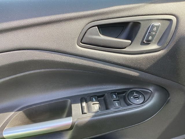 Used 2015 Blue Ford S image 26