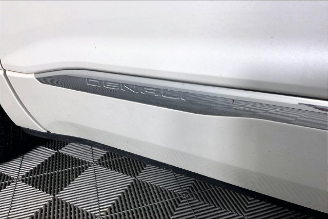 Used 2020 White GMC Denali image 14