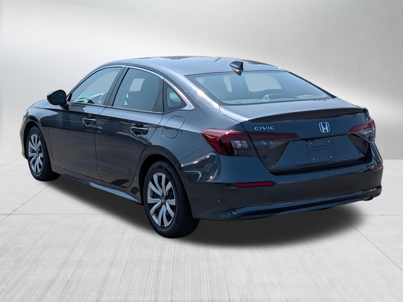 Used 2025 Meteorite Gray Metallic Honda LX image 5