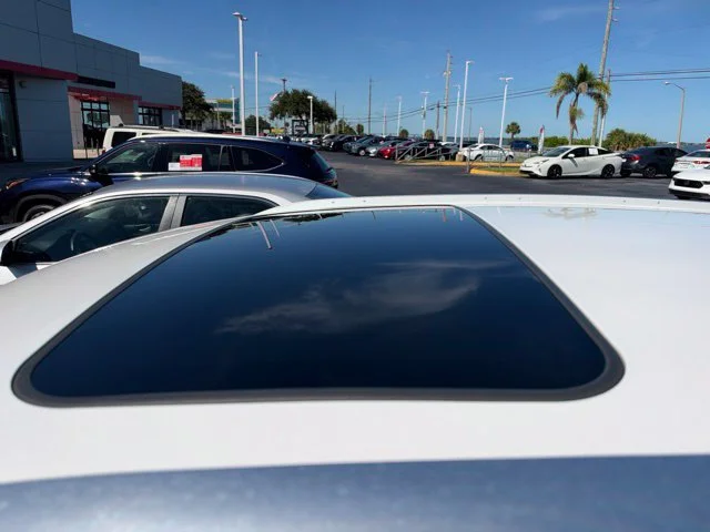 Used 2022 White Lexus 350 image 5