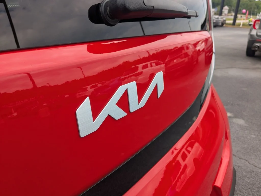 Used 2025 Inferno Red Kia LX image 27