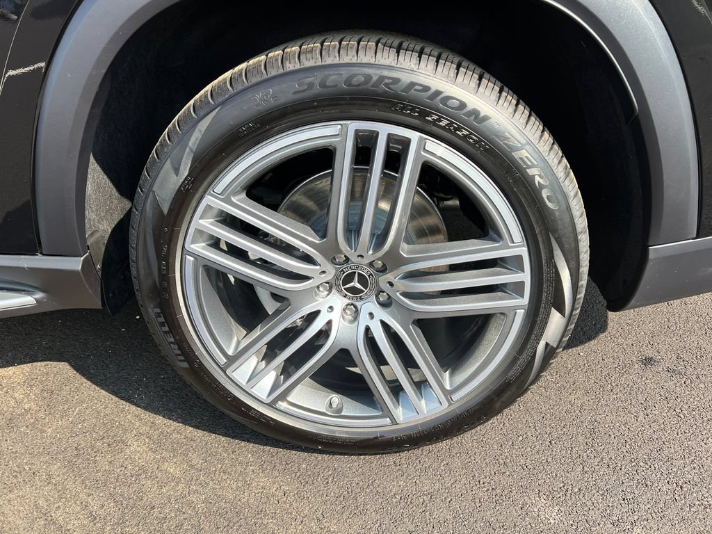 New 2026 Obsidian Black Metallic Mercedes-Benz GLS 450 image 73