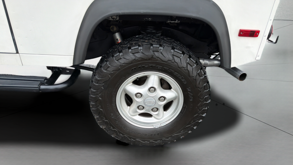 Used 1997 White Land Rover  image 17