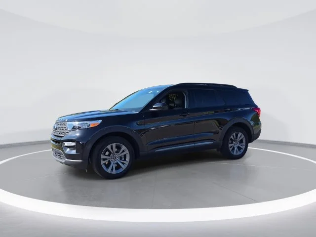 Used 2024 Black Ford XLT image 4