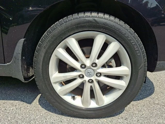 Used 2011 Gray Hyundai Limited image 14