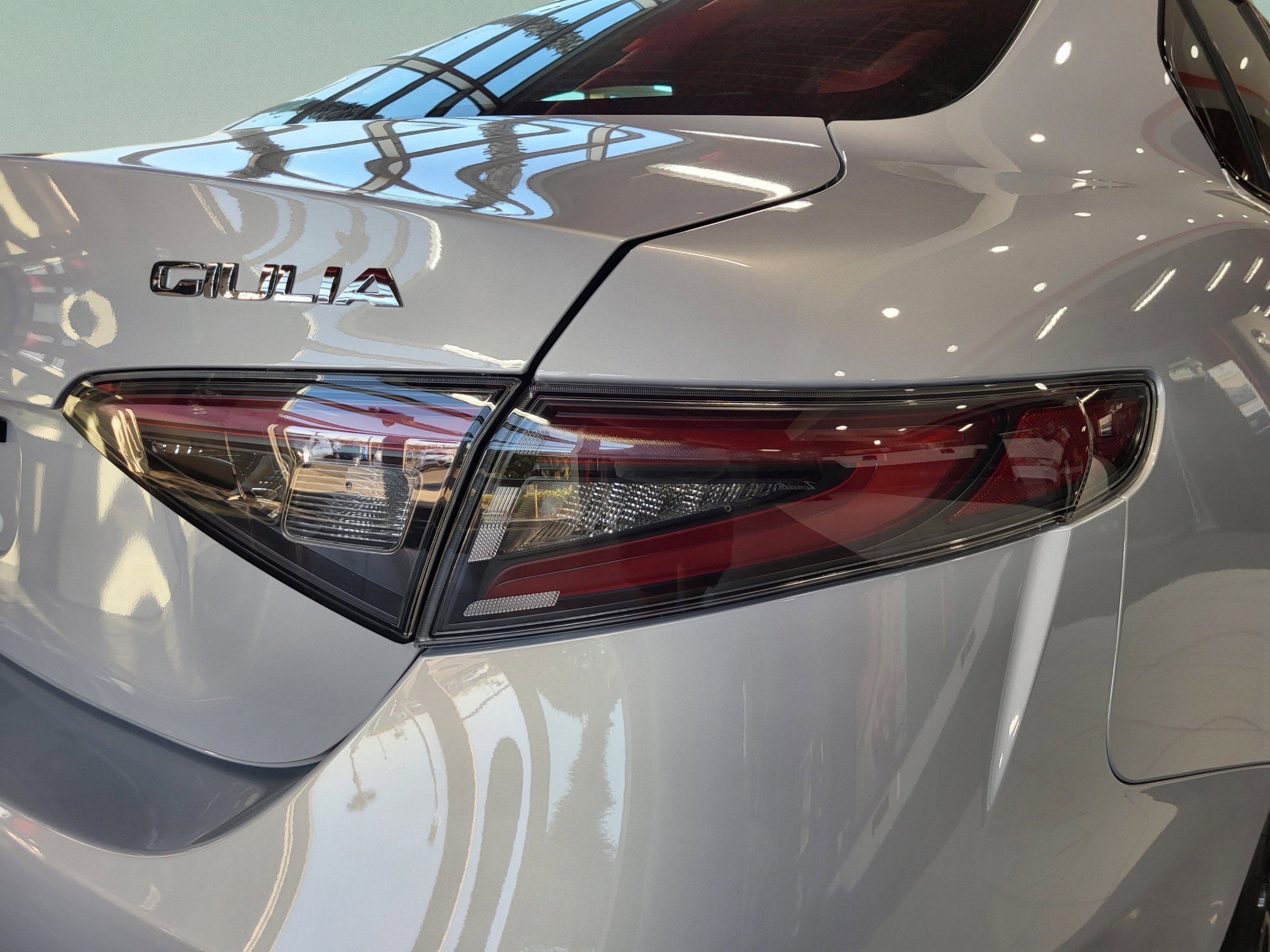New 2025 Moonlight Gray Metallic Alfa Romeo  image 21