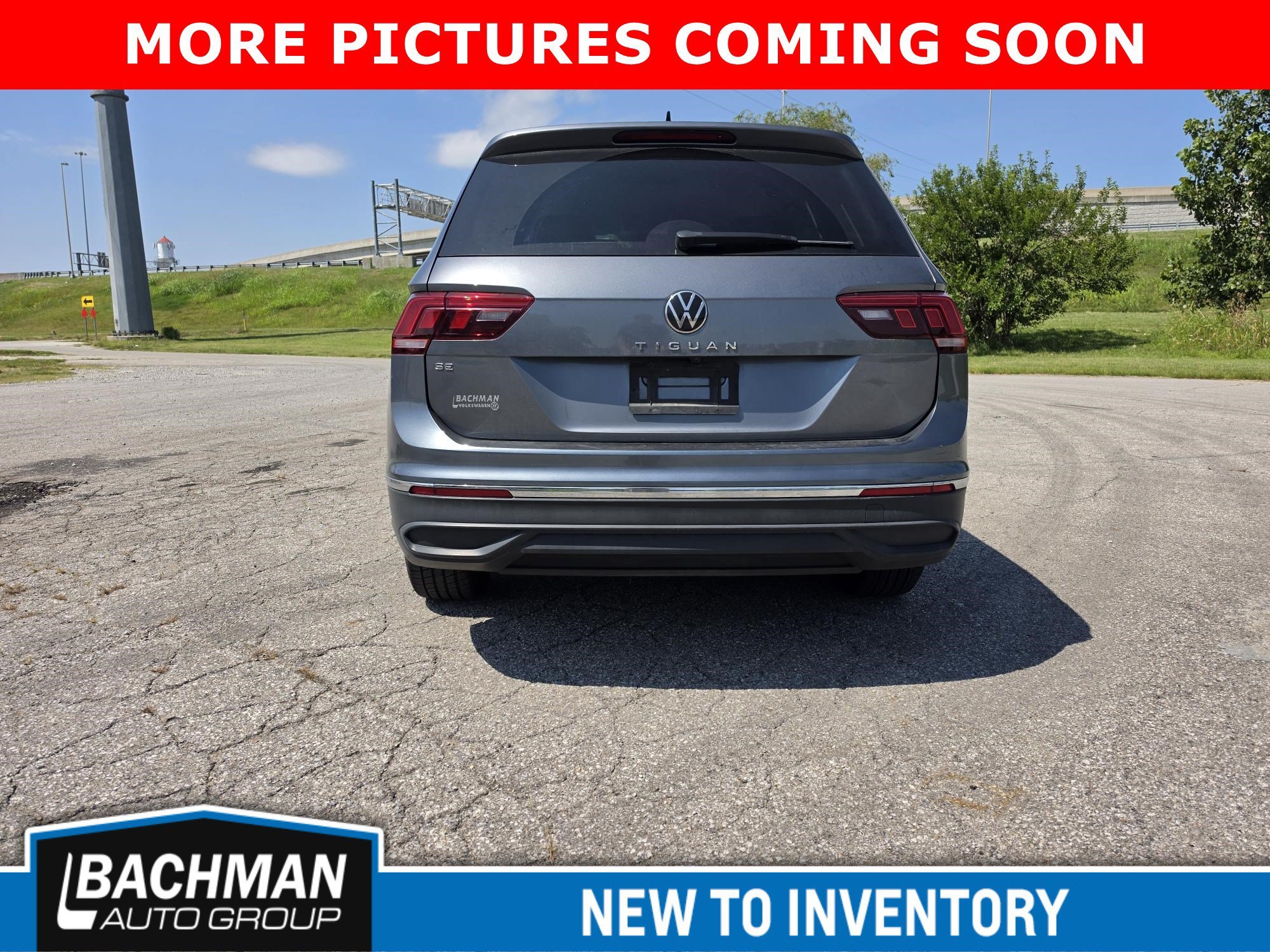 Used 2022 Platinum Gray Metallic Volkswagen SE image 6