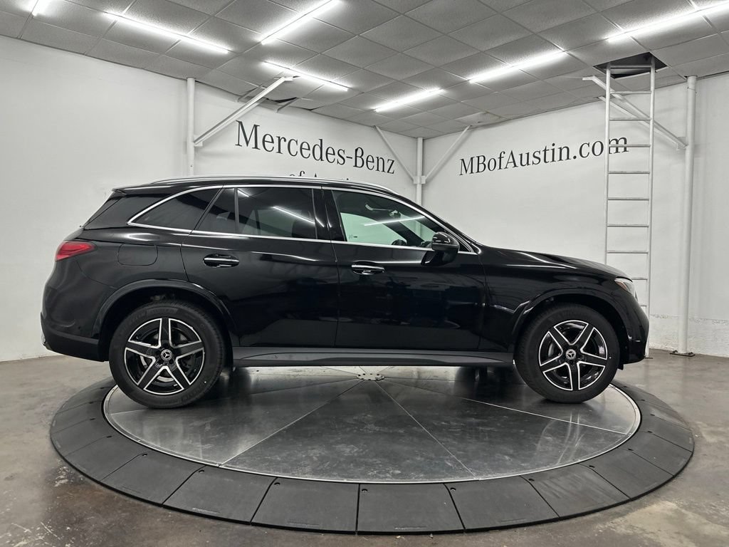 New 2026 Black Mercedes-Benz GLC 300 image 37