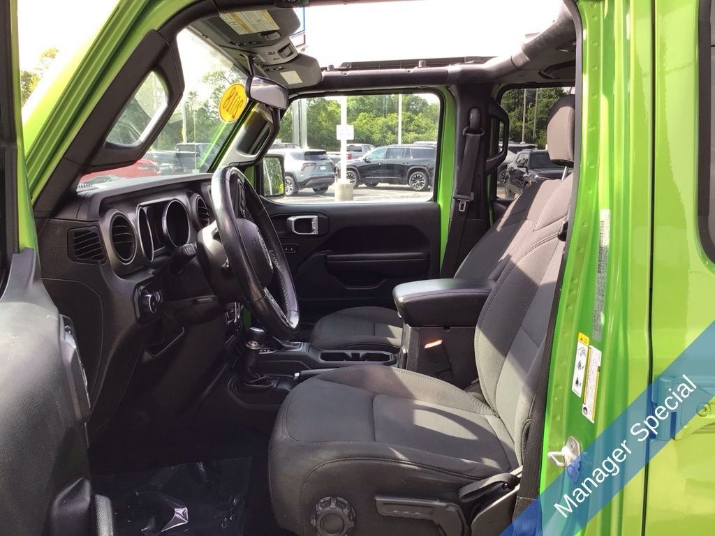 Used 2018 Green Jeep Unlimited Sport S image 23