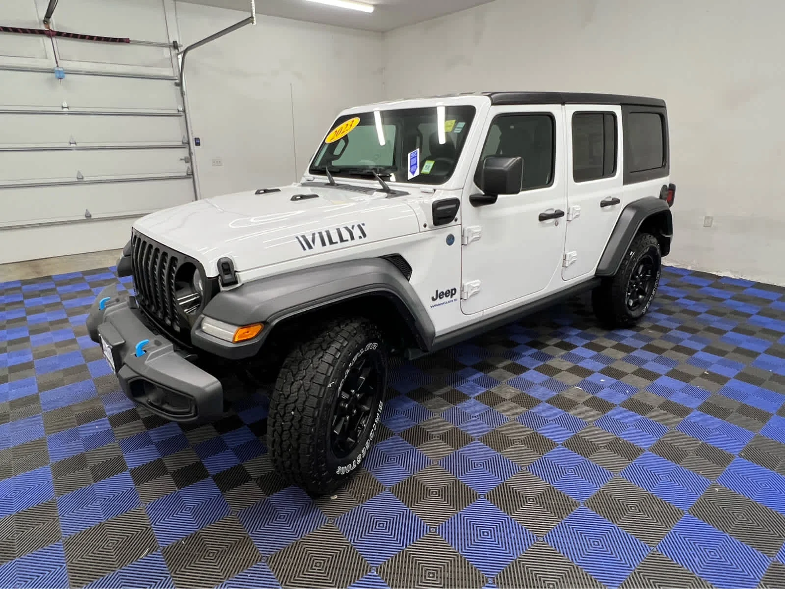 Used 2023 Bright White Clearcoat Jeep  image 8