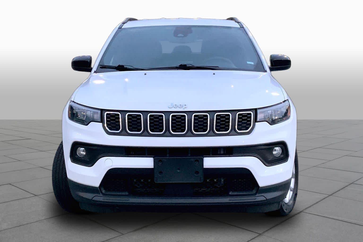Used 2024 Bright White Clearcoat Jeep Latitude image 4