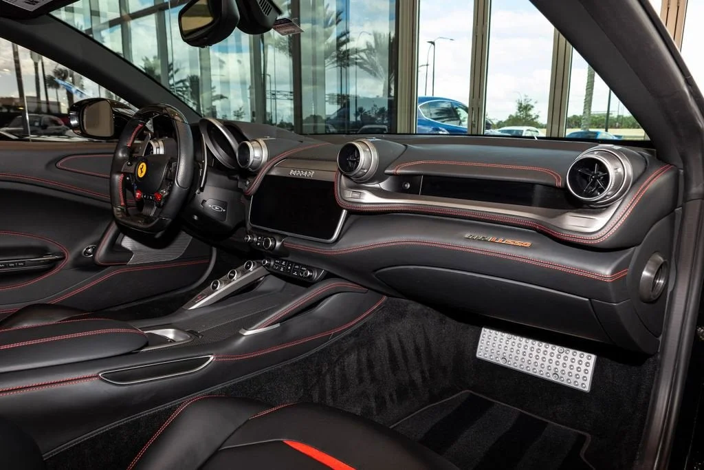 Used 2018 Nero Ferrari V12 image 13