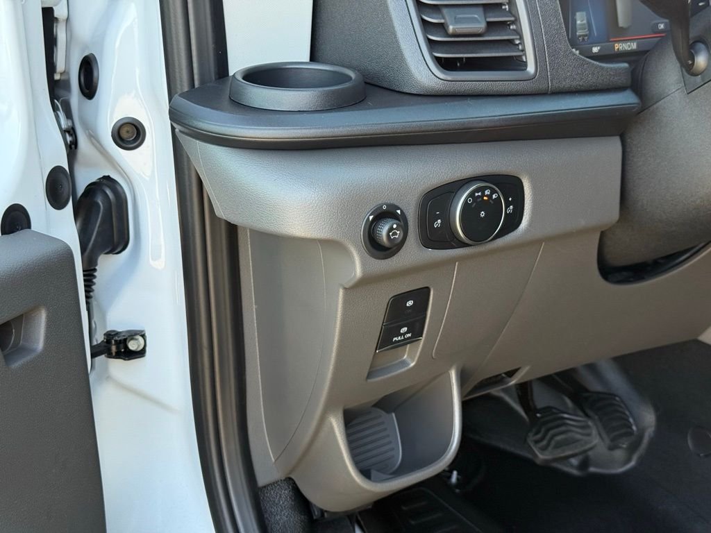 New 2026 Oxford White Ford Cargo Van image 13