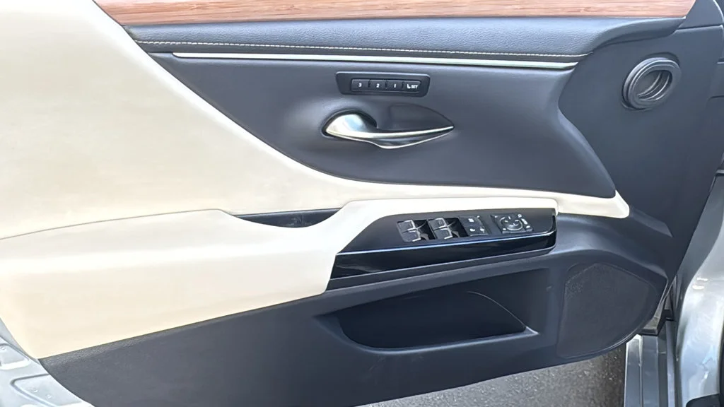 Certified Used 2023 Silver Lexus 300h image 18