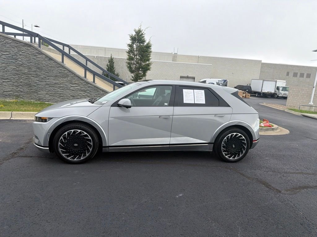 Used 2024 Gray Hyundai Limited image 4