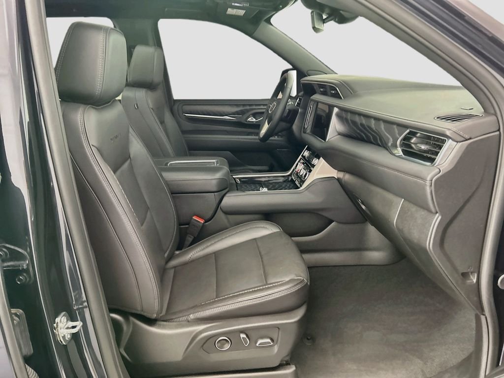 Used 2024 Titanium GMC Denali image 19