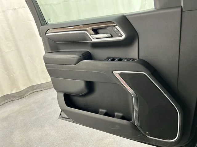 New 2026 Black Chevrolet LT image 21