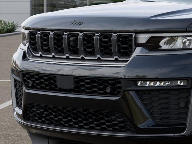 New 2026 Diamond Black Crystal Pearlcoat Jeep Limited image 74