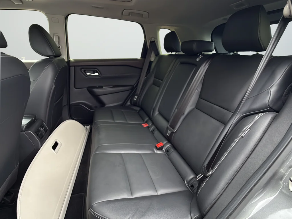 Used 2023 Gray Nissan SL image 31