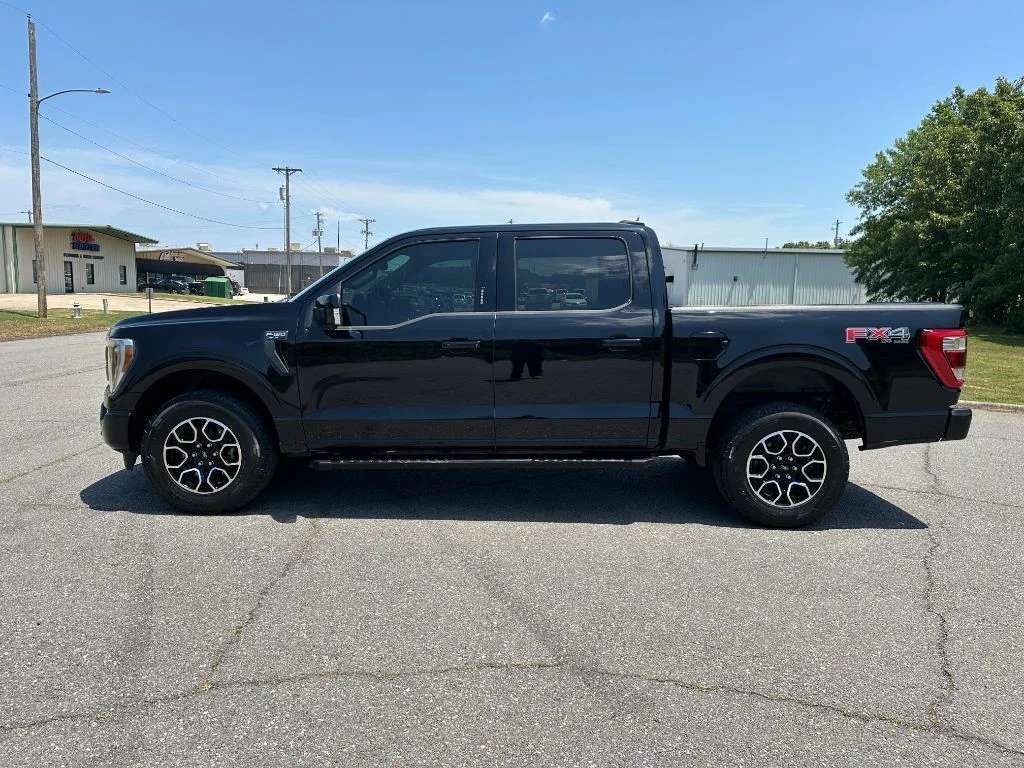 Used 2022 Black Ford Lariat image 6