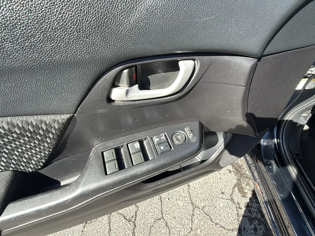 Used 2015 Crystal Black Pearl Honda LX image 9
