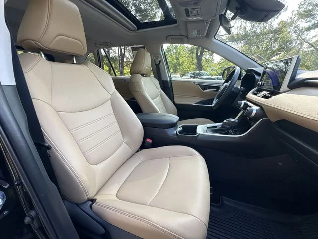 Used 2025 Black Toyota XLE Premium image 27