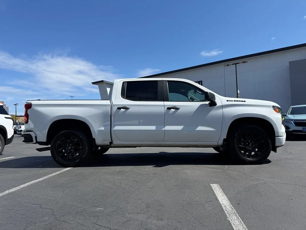 Used 2023 SUMMIT WHITE Chevrolet Custom image 6