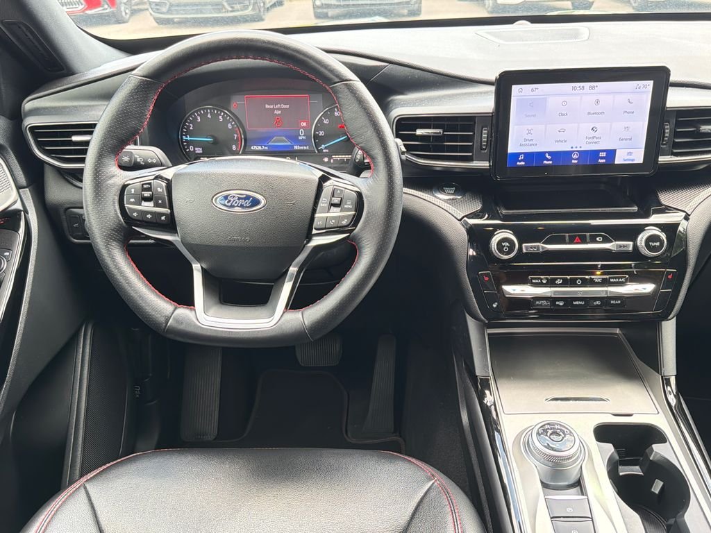 Used 2022 Agate Black Metallic Ford ST-Line image 2