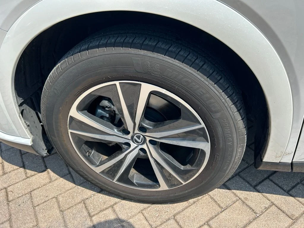 Certified Used 2024 White Lexus 350h Premium image 12