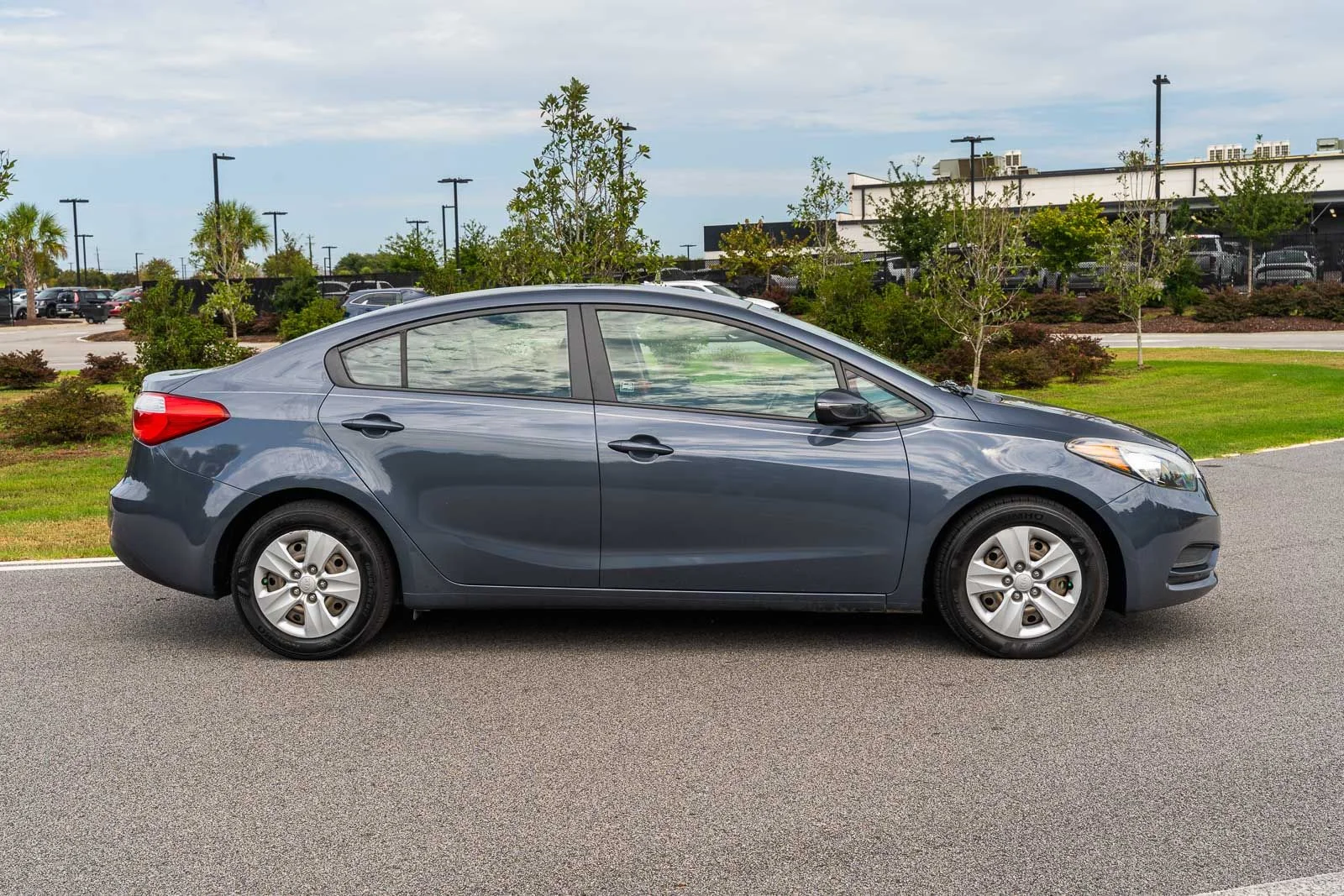 Used 2015  Kia LX image 7