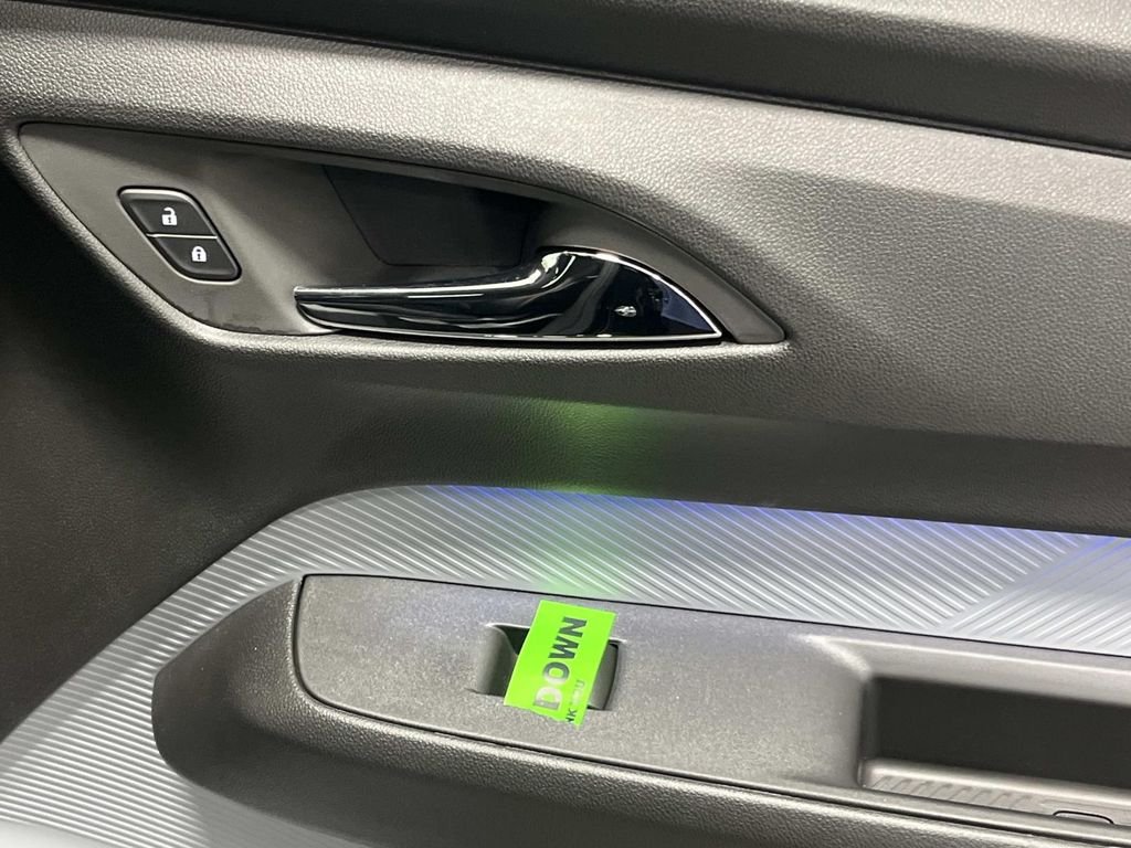 2027 Chevrolet Bolt RS - Photo 27