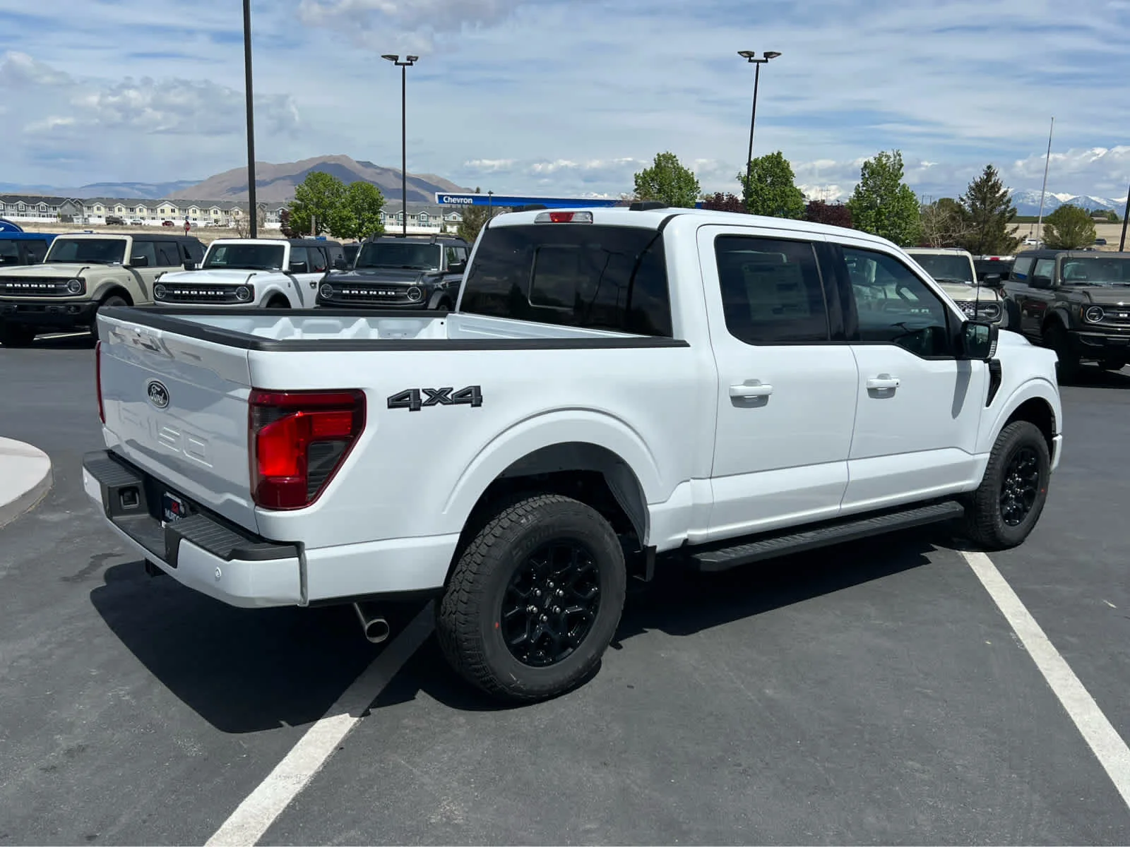 New 2026 Oxford White Ford XLT image 7