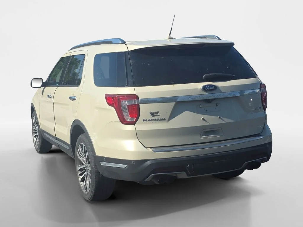 Used 2018 Silver Ford Platinum image 6