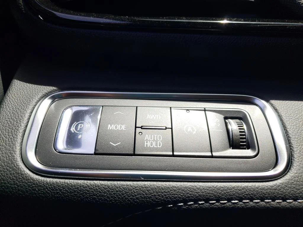New 2026 Summit White Buick Preferred image 19