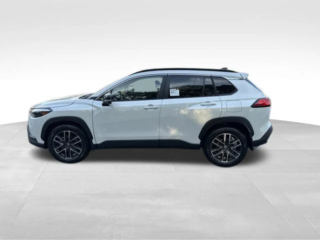 New 2026 Wind Chill Pearl Toyota XLE image 2