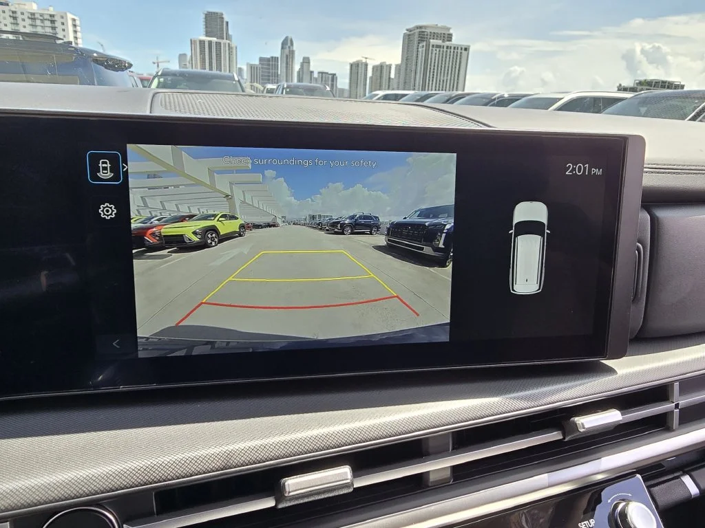 New 2027 Gray Hyundai SE image 19