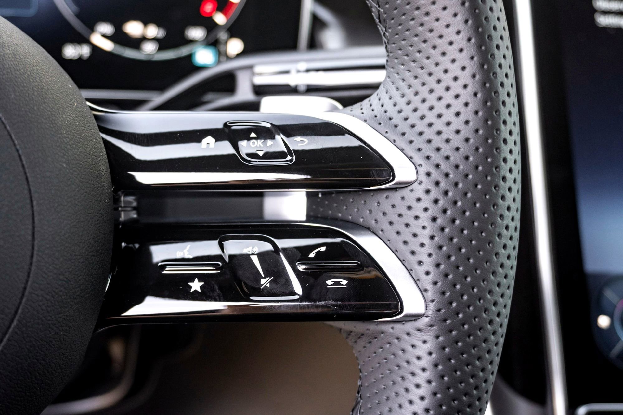 2025 Mercedes-Benz GLC Base - Photo 41