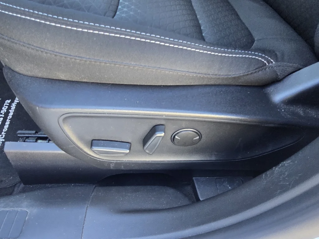 Used 2024 Oxford White Ford Active image 16