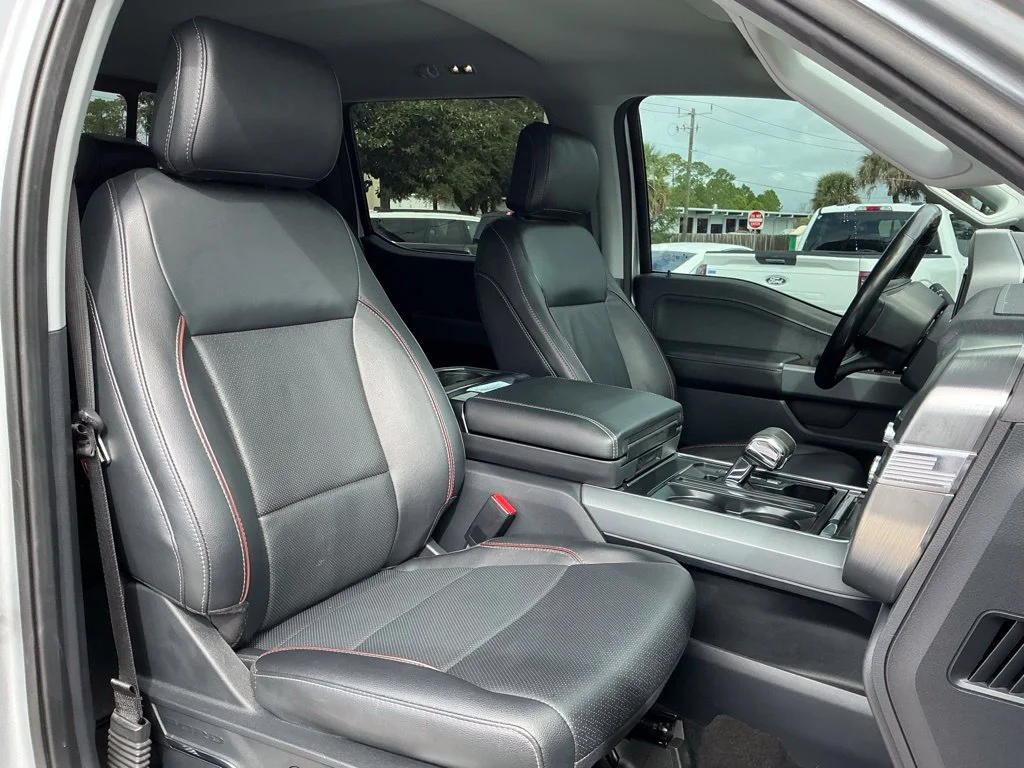 Used 2022 Silver Ford Lariat image 18