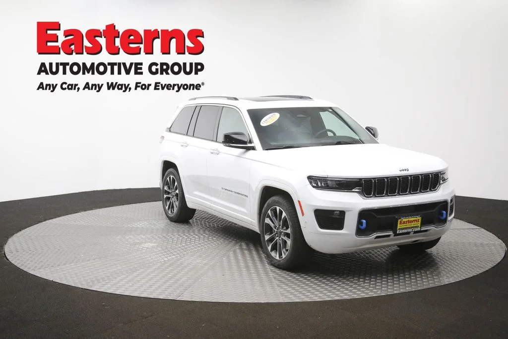 Used 2022 White Jeep Overland 4xe image 54