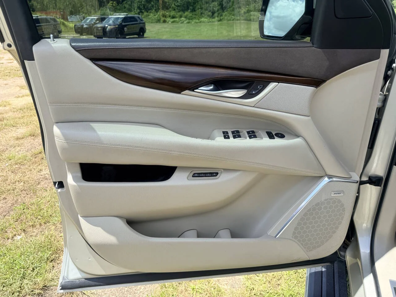 Used 2017 Tan Cadillac Premium Luxury 4x4 4dr SUV image 39