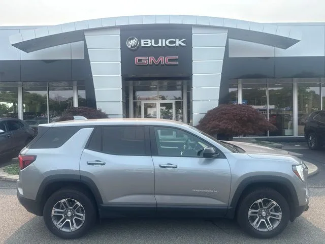 Used 2025 Silver GMC Elevation image 24